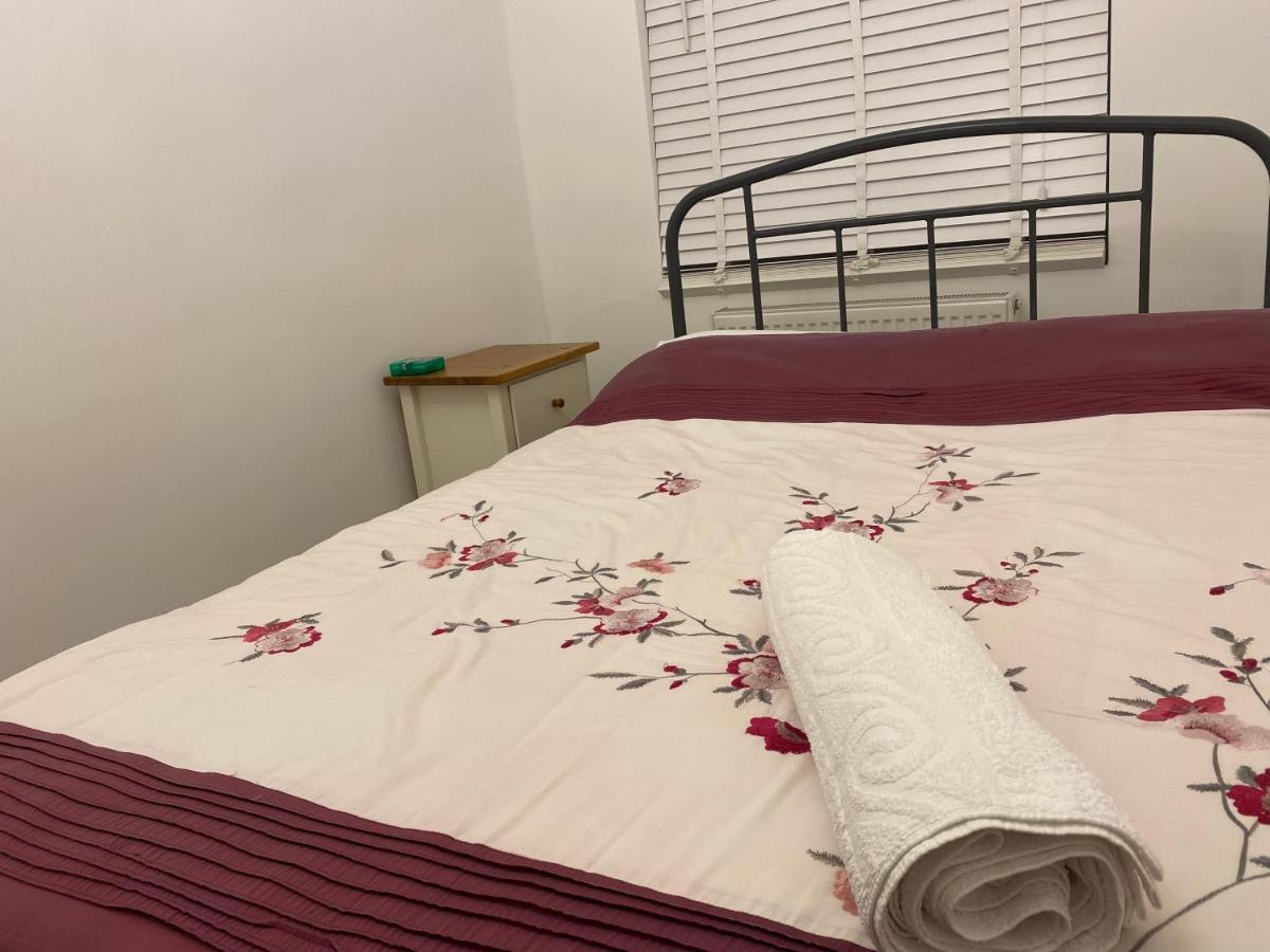 London Rooms With Free Parking 134 エッジウェア エクステリア 写真